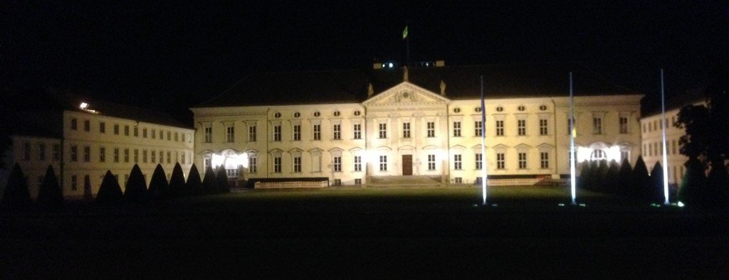 Schloss Bellevue bei Nacht